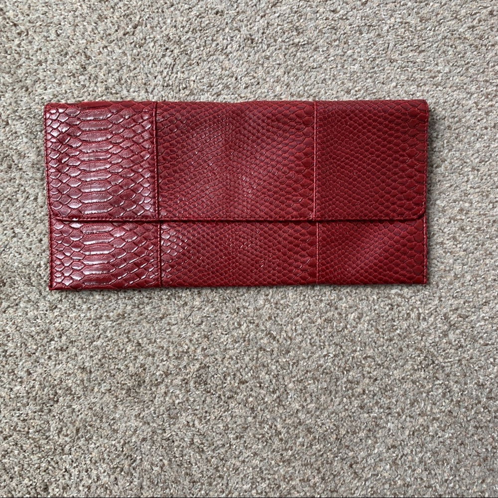 JESSICA MCCLINTOCK red clutch